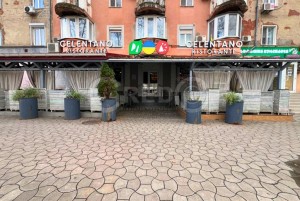 пр. Гагарина (г. Кривой Рог, Дзержинский район) - Продається торгівельний майданчик, 170000 $ - АФНУ